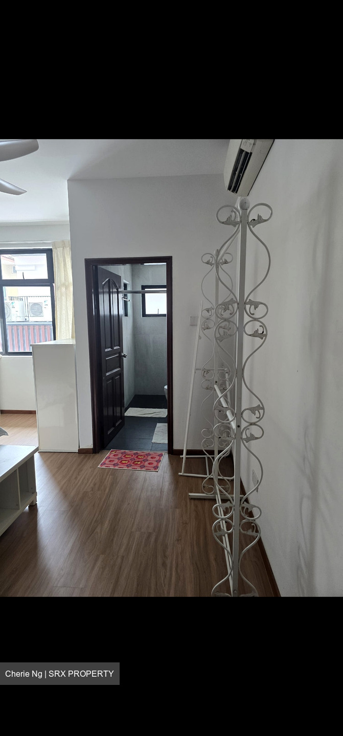 Prince Of Wales Road (D10), Semi-Detached #549762191